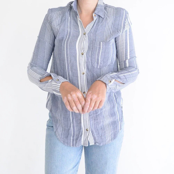 Anthropologie Maeve Blue And White Stripe Button Down Blouse Shirt XS - Picture 2 of 11